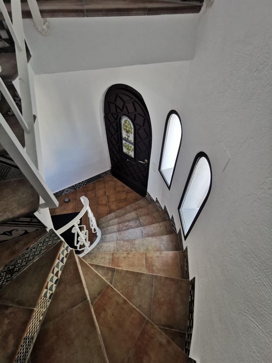 5 bedroom Villa for sale in Benitachell / Benitatxell with pool - € 630,000 (Ref: 8946745)