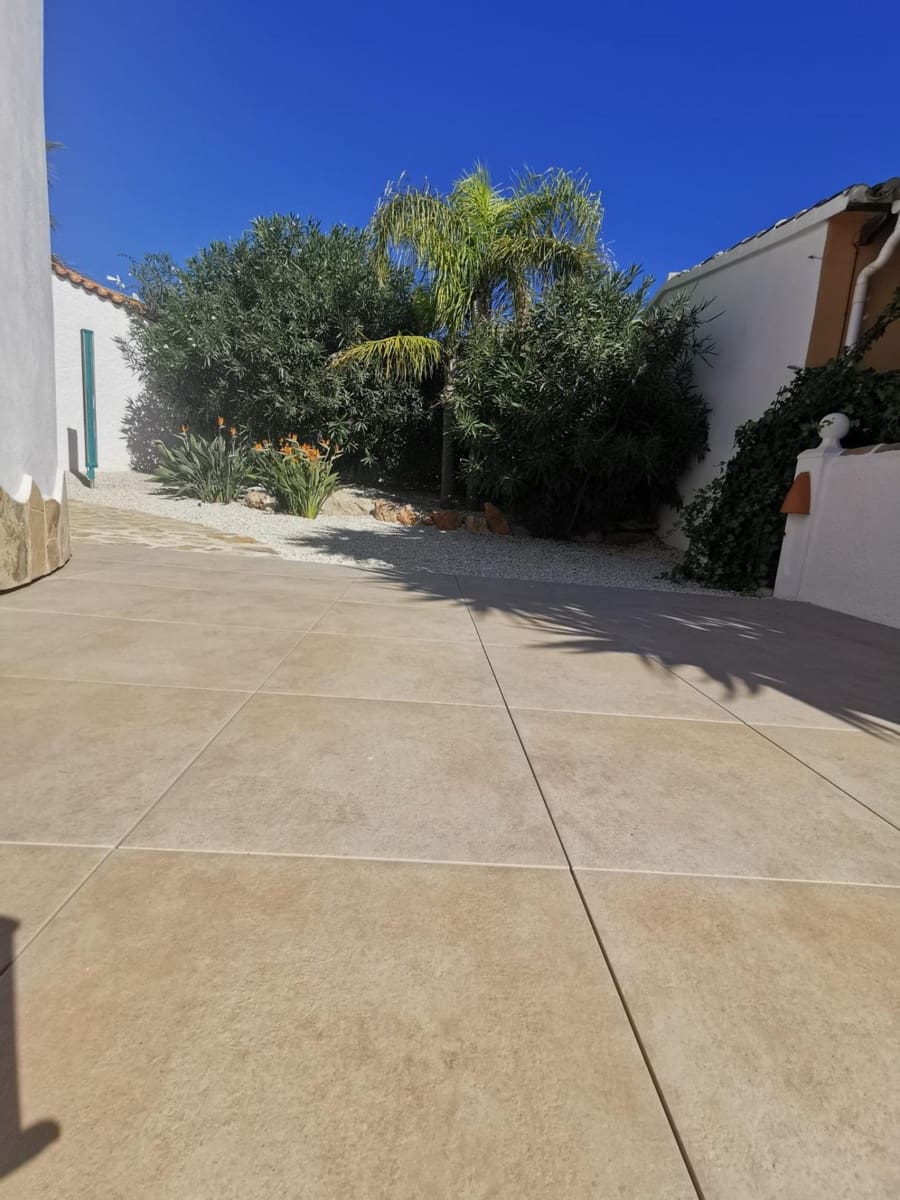 5 bedroom Villa for sale in Benitachell / Benitatxell with pool - € 630,000 (Ref: 8946745)