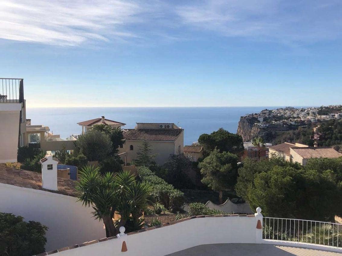 5 bedroom Villa for sale in Benitachell / Benitatxell with pool - € 630,000 (Ref: 8946745)