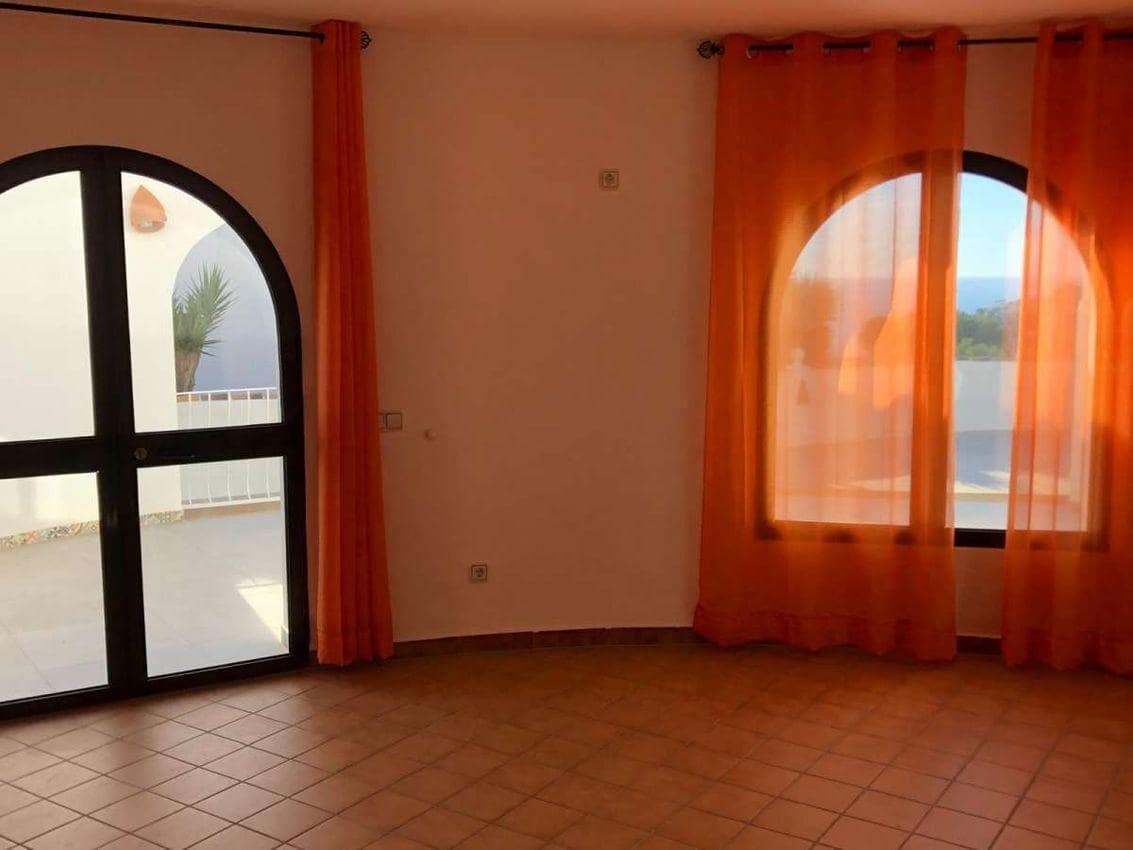 5 bedroom Villa for sale in Benitachell / Benitatxell with pool - € 630,000 (Ref: 8946745)