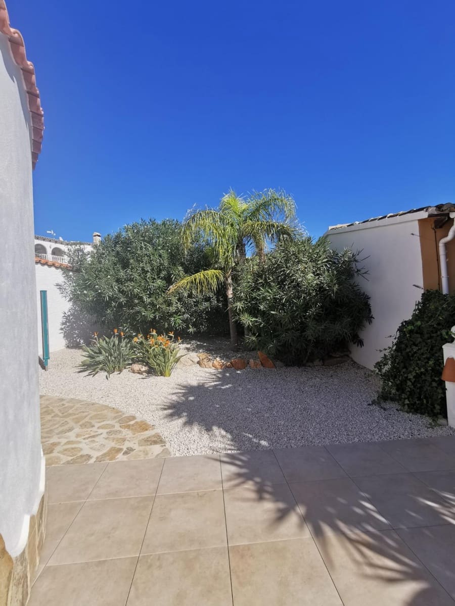 5 bedroom Villa for sale in Benitachell / Benitatxell with pool - € 630,000 (Ref: 8946745)