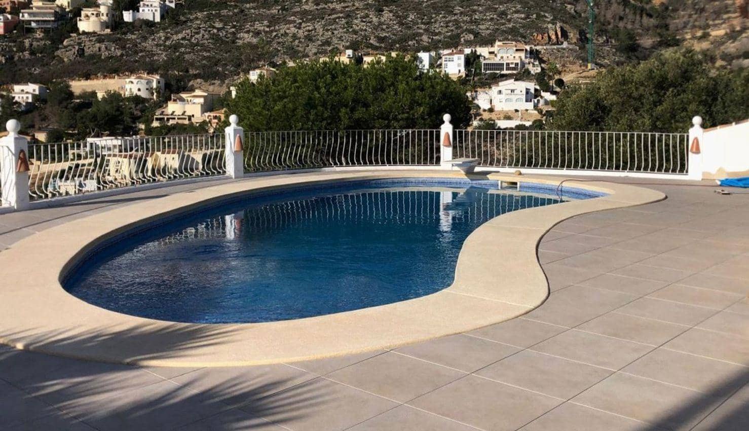 5 bedroom Villa for sale in Benitachell / Benitatxell with pool - € 630,000 (Ref: 8946745)