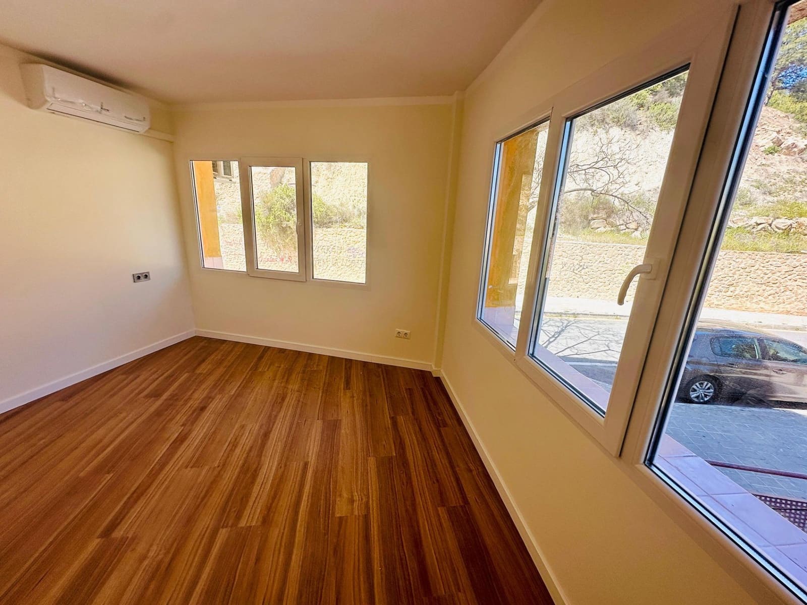 3 sypialnia Apartament na sprzedaż w Miasto Alicante / Alacant - 252 000 € (Ref: 8948859)