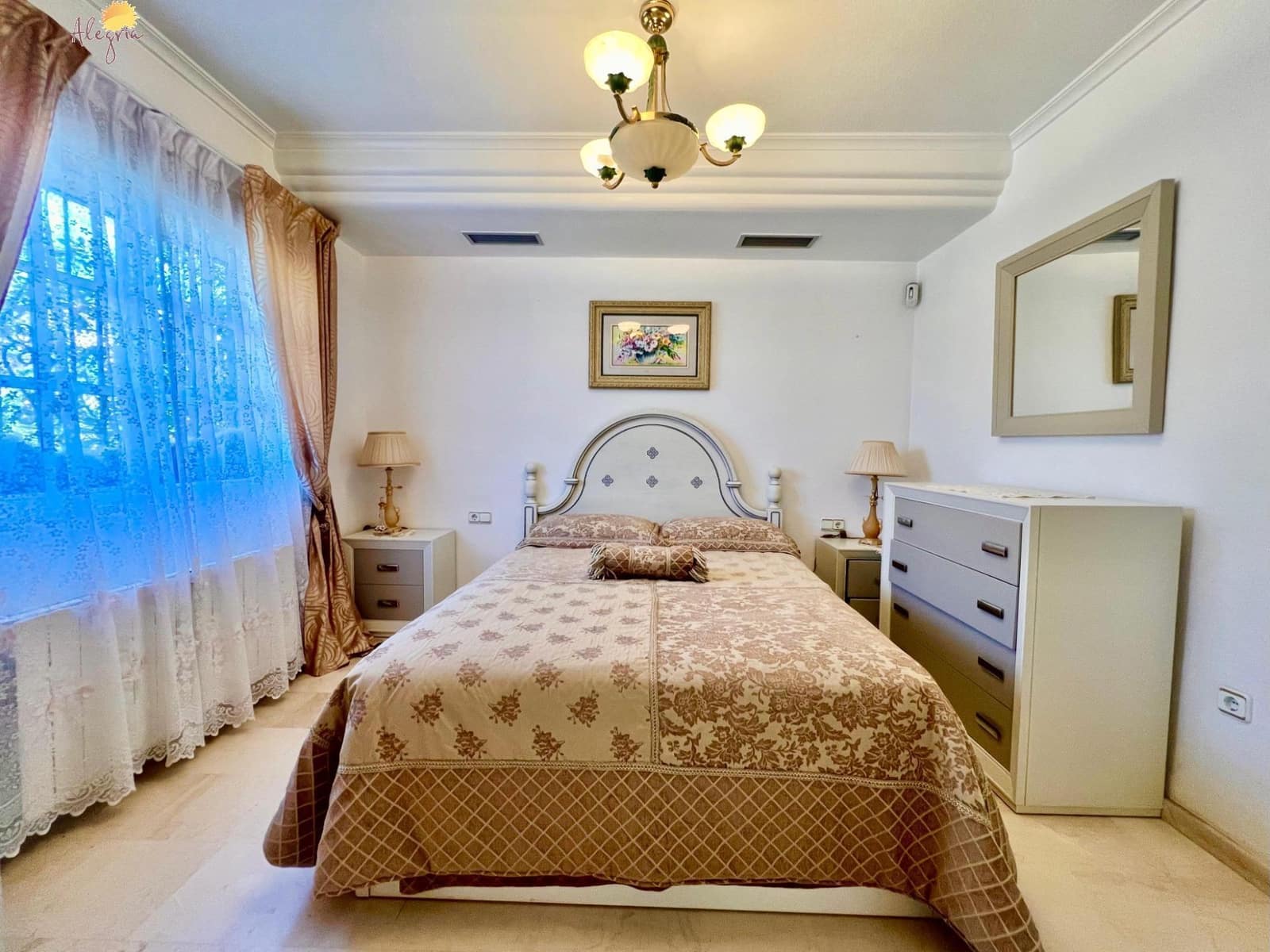 3 bedroom Villa for sale in Torrevieja with pool garage - € 495,000 (Ref: 8968260)