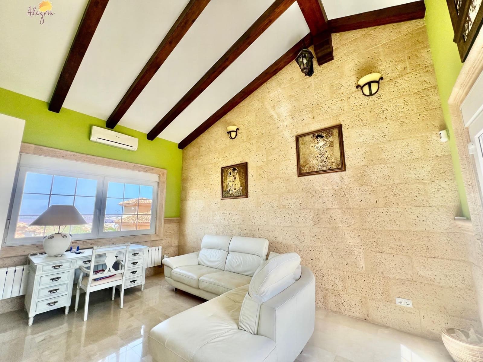 3 bedroom Villa for sale in Torrevieja with pool garage - € 495,000 (Ref: 8968260)