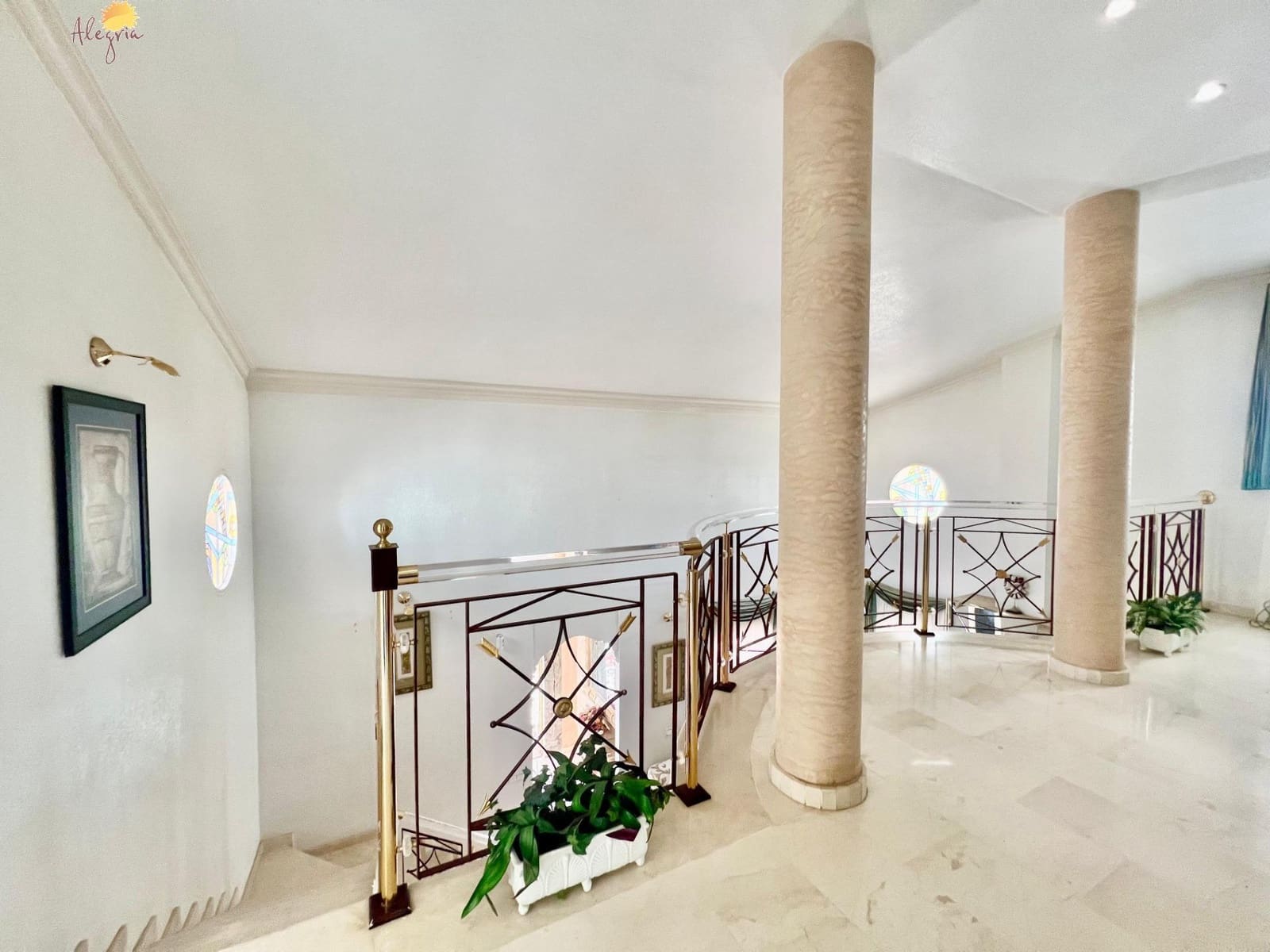 3 bedroom Villa for sale in Torrevieja with pool garage - € 495,000 (Ref: 8968260)