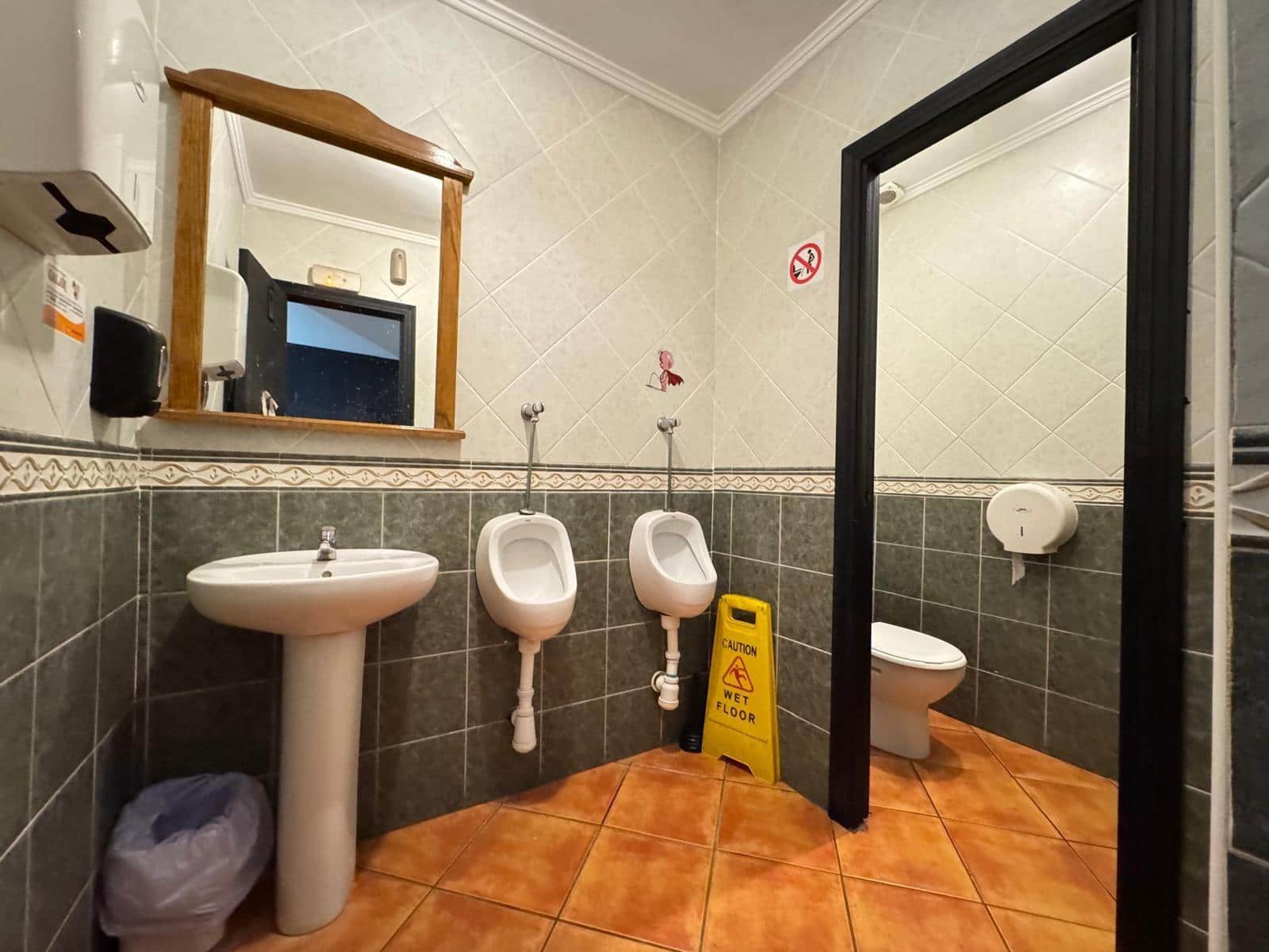 Virksomhed til salg i Torrevieja - € 165.000 (Ref: 8982352)