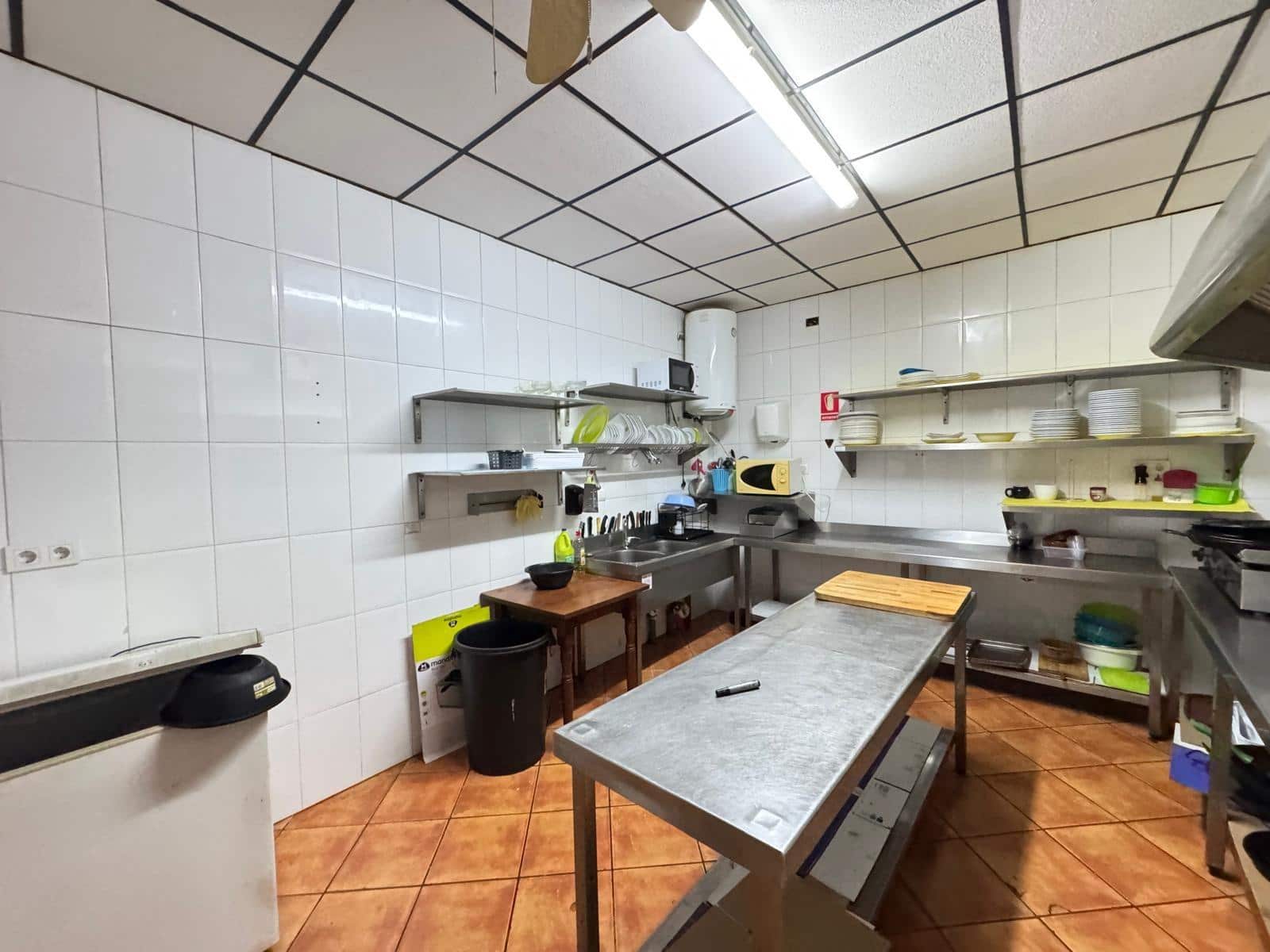 Virksomhed til salg i Torrevieja - € 165.000 (Ref: 8982352)