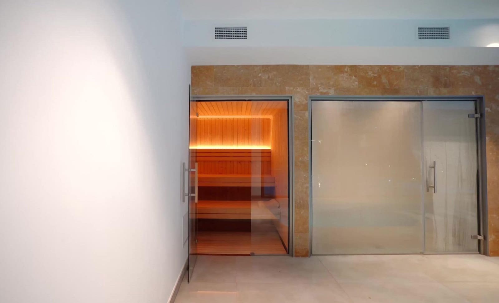 Apartamento de 4 habitaciones en La Villajoyosa / Vila Joiosa en venta con piscina garaje - 560.000 € (Ref: 8992239)
