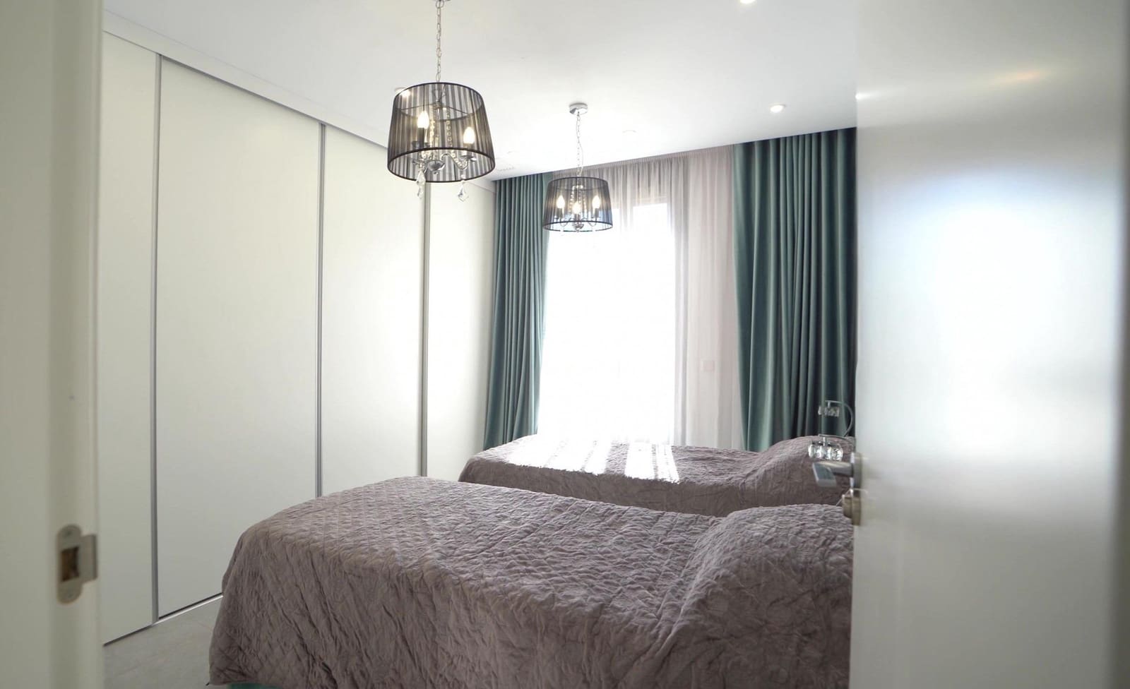 Apartamento de 4 habitaciones en La Villajoyosa / Vila Joiosa en venta con piscina garaje - 560.000 € (Ref: 8992239)