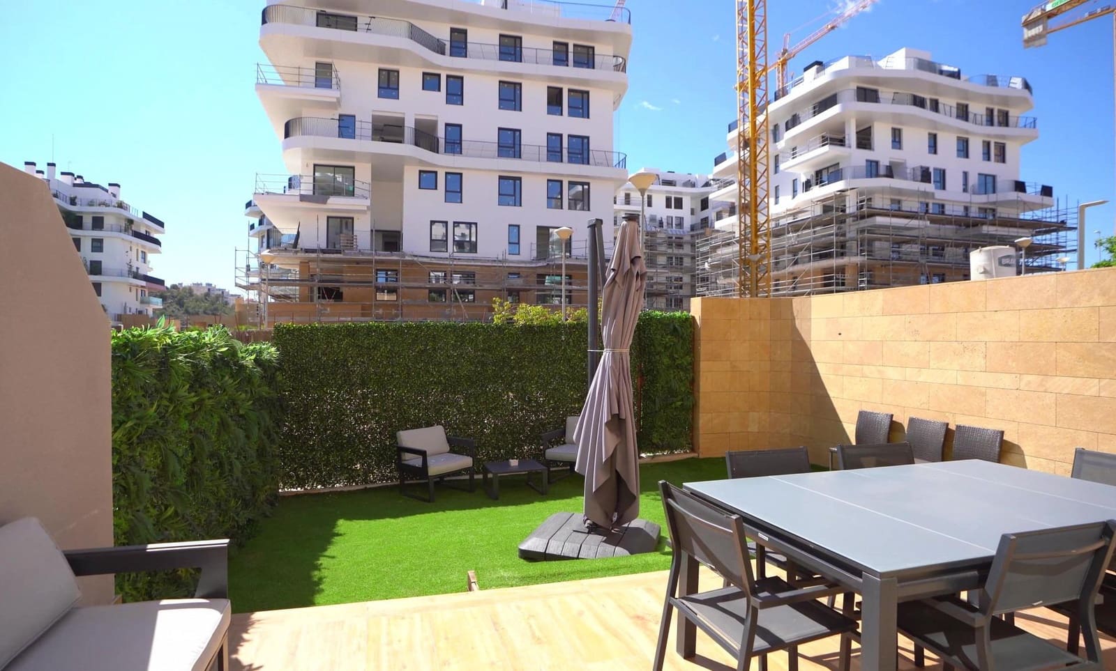 Apartamento de 4 habitaciones en La Villajoyosa / Vila Joiosa en venta con piscina garaje - 560.000 € (Ref: 8992239)