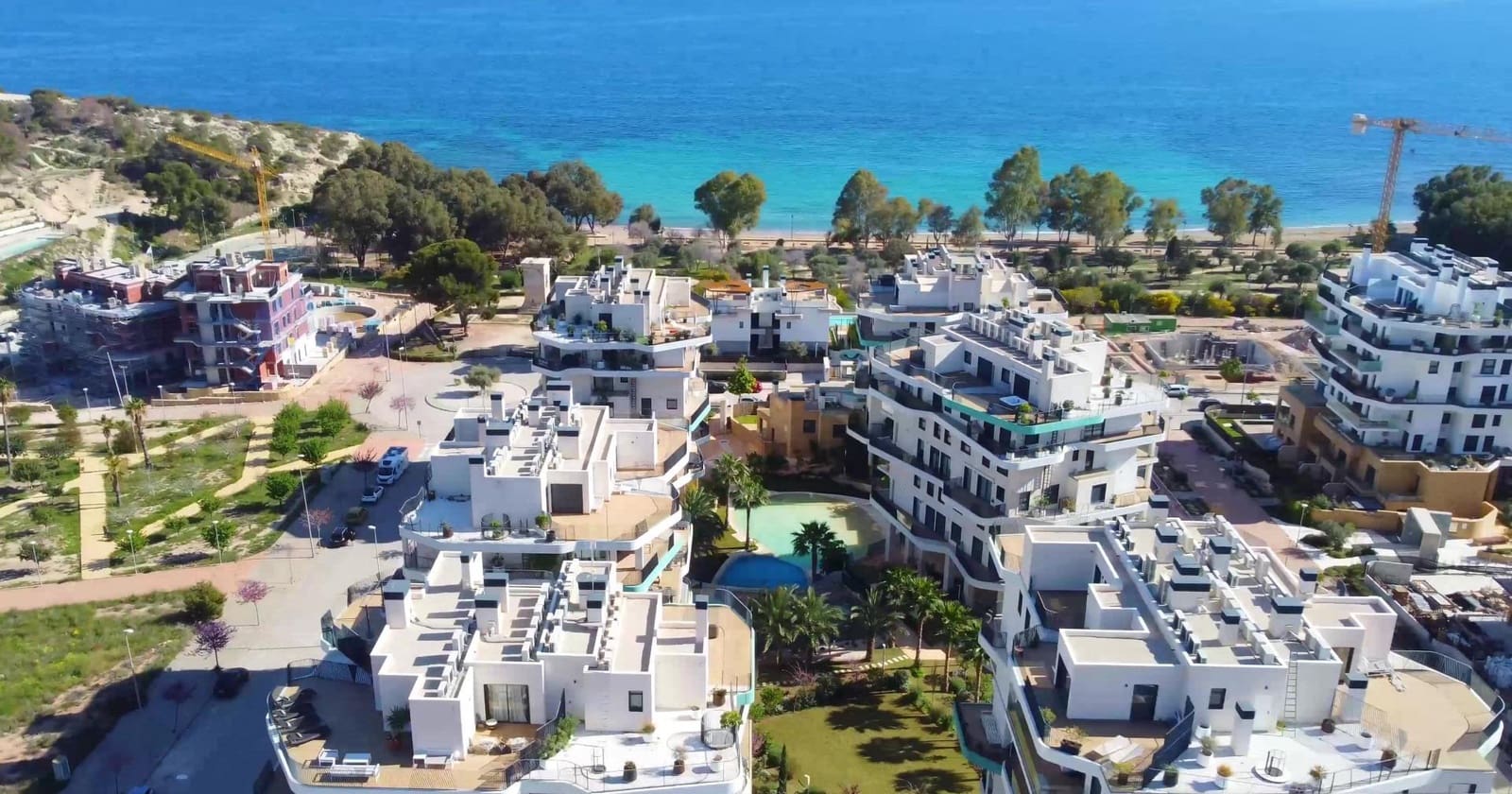 Apartamento de 4 habitaciones en La Villajoyosa / Vila Joiosa en venta con piscina garaje - 560.000 € (Ref: 8992239)