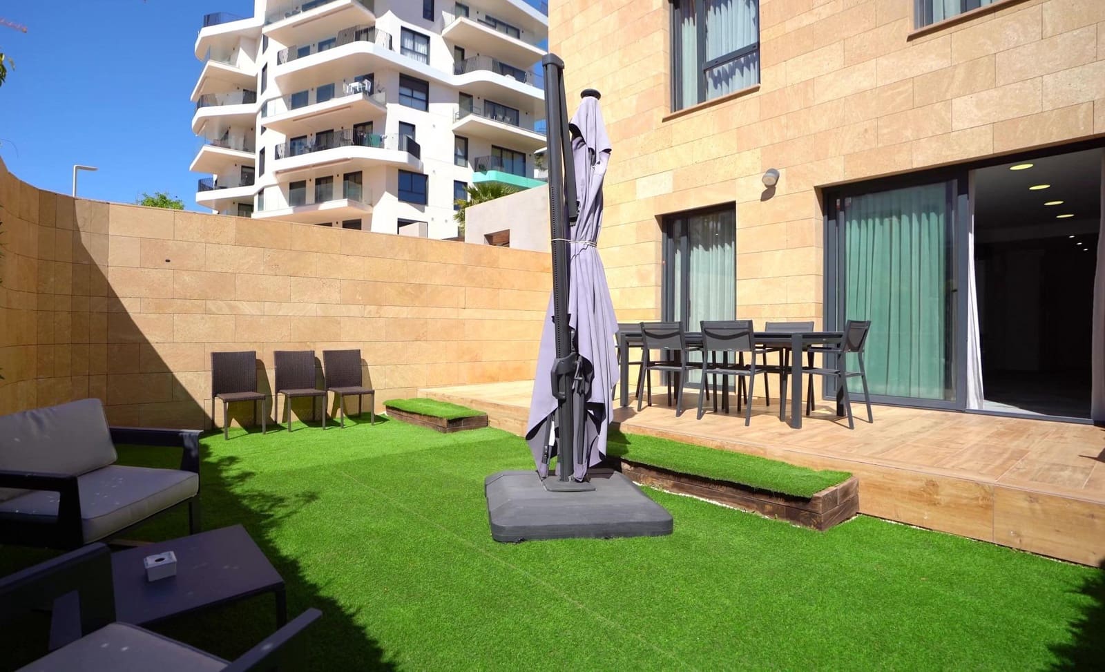 Apartamento de 4 habitaciones en La Villajoyosa / Vila Joiosa en venta con piscina garaje - 560.000 € (Ref: 8992239)