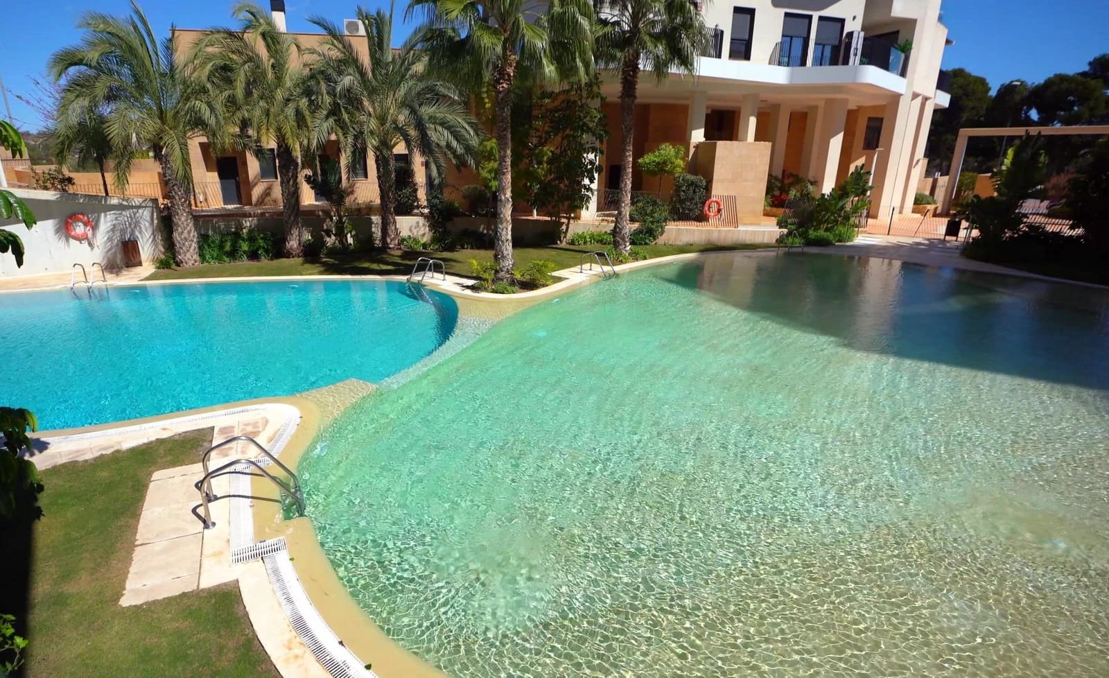 Apartamento de 4 habitaciones en La Villajoyosa / Vila Joiosa en venta con piscina garaje - 560.000 € (Ref: 8992239)