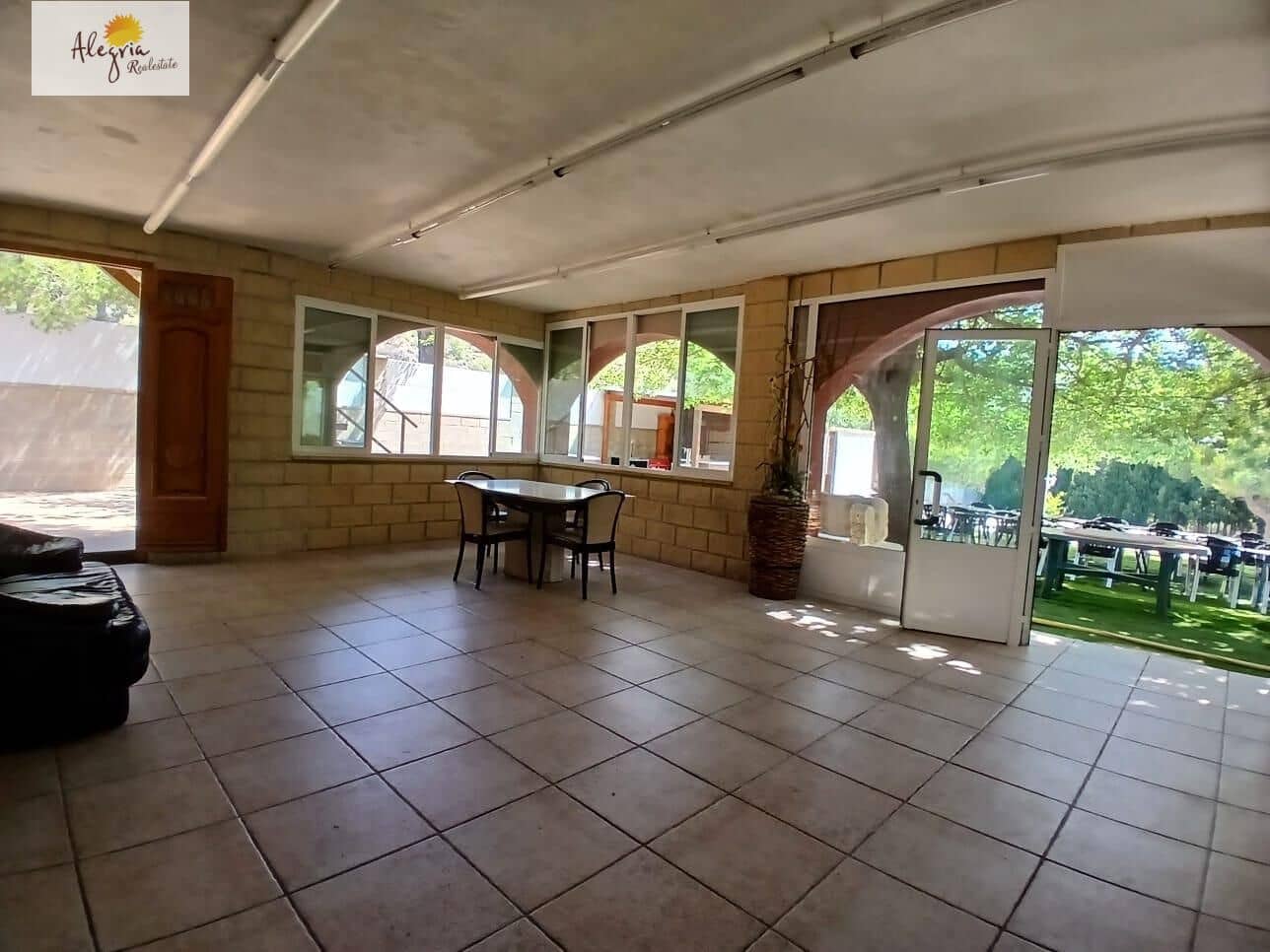 5 soveværelse Villa til salg i Albalat dels Tarongers med swimmingpool garage - € 325.000 (Ref: 8999518)