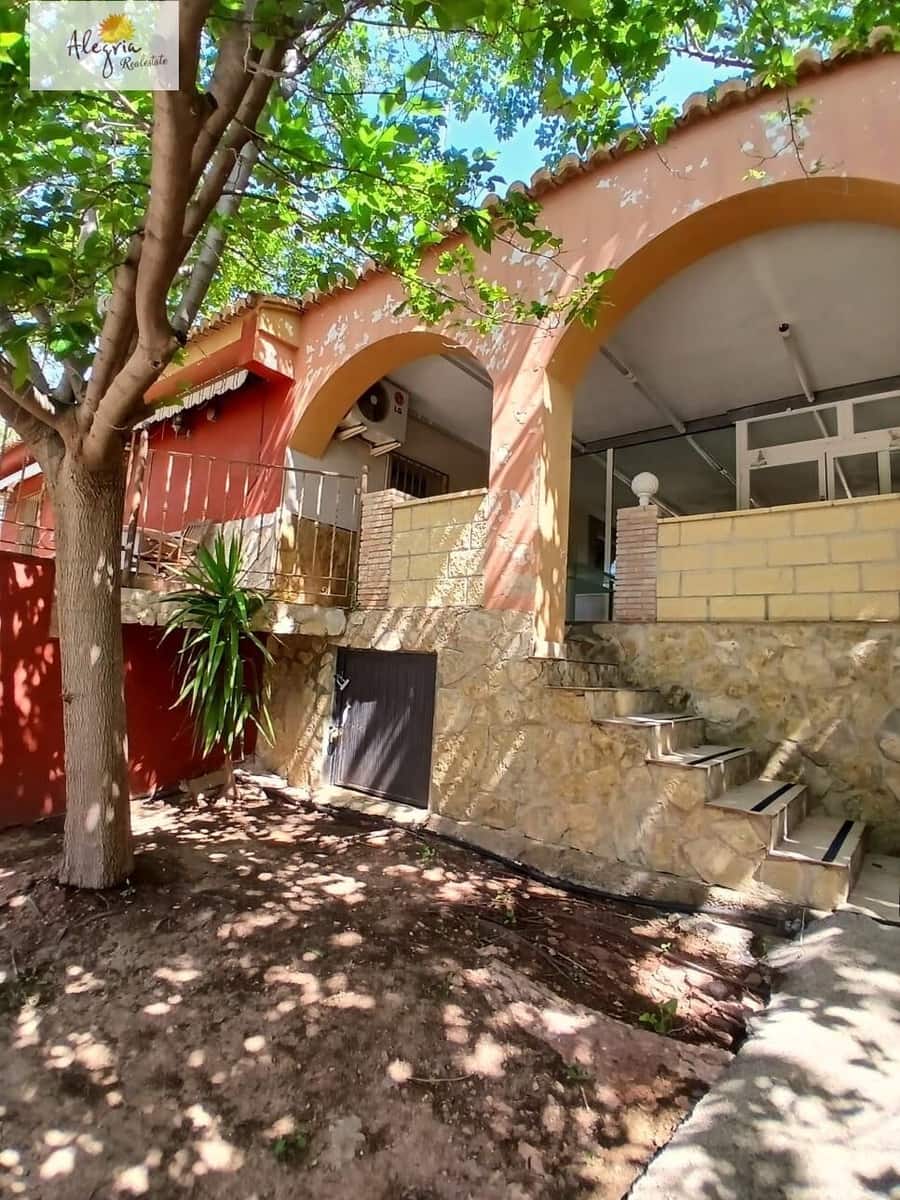 5 soveværelse Villa til salg i Albalat dels Tarongers med swimmingpool garage - € 325.000 (Ref: 8999518)