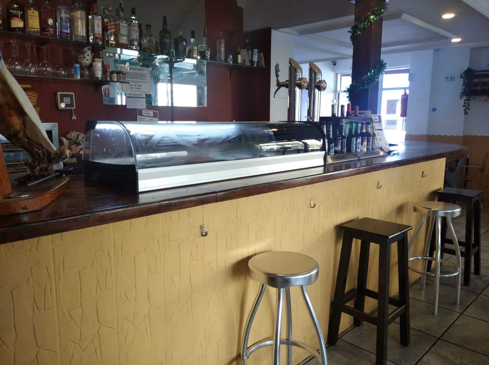 Commercial for sale in Alicante / Alacant city - € 125,000 (Ref: 8999522)