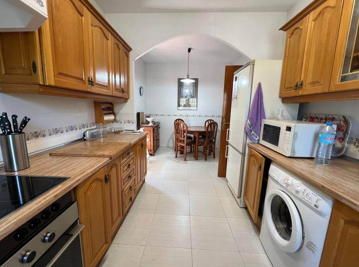 5 soverom Villa til salgs i Pozuelo de Alarcon med svømmebasseng garasje - € 1 450 000 (Ref: 8999525)