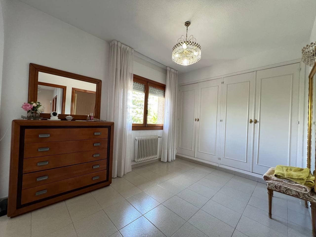 5 soverom Villa til salgs i Pozuelo de Alarcon med svømmebasseng garasje - € 1 450 000 (Ref: 8999525)