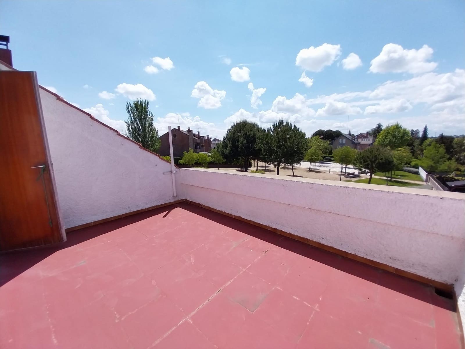 5 soverom Villa til salgs i Pozuelo de Alarcon med svømmebasseng garasje - € 1 450 000 (Ref: 8999525)