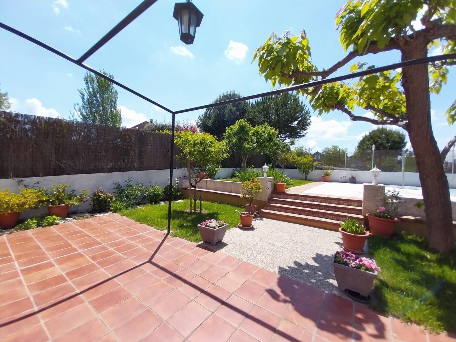 5 soverom Villa til salgs i Pozuelo de Alarcon med svømmebasseng garasje - € 1 450 000 (Ref: 8999525)