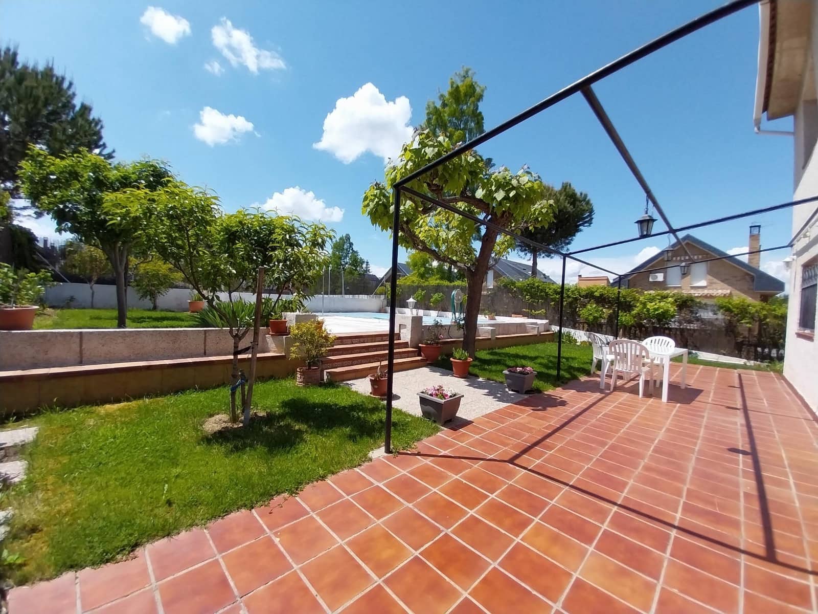 5 soverom Villa til salgs i Pozuelo de Alarcon med svømmebasseng garasje - € 1 450 000 (Ref: 8999525)