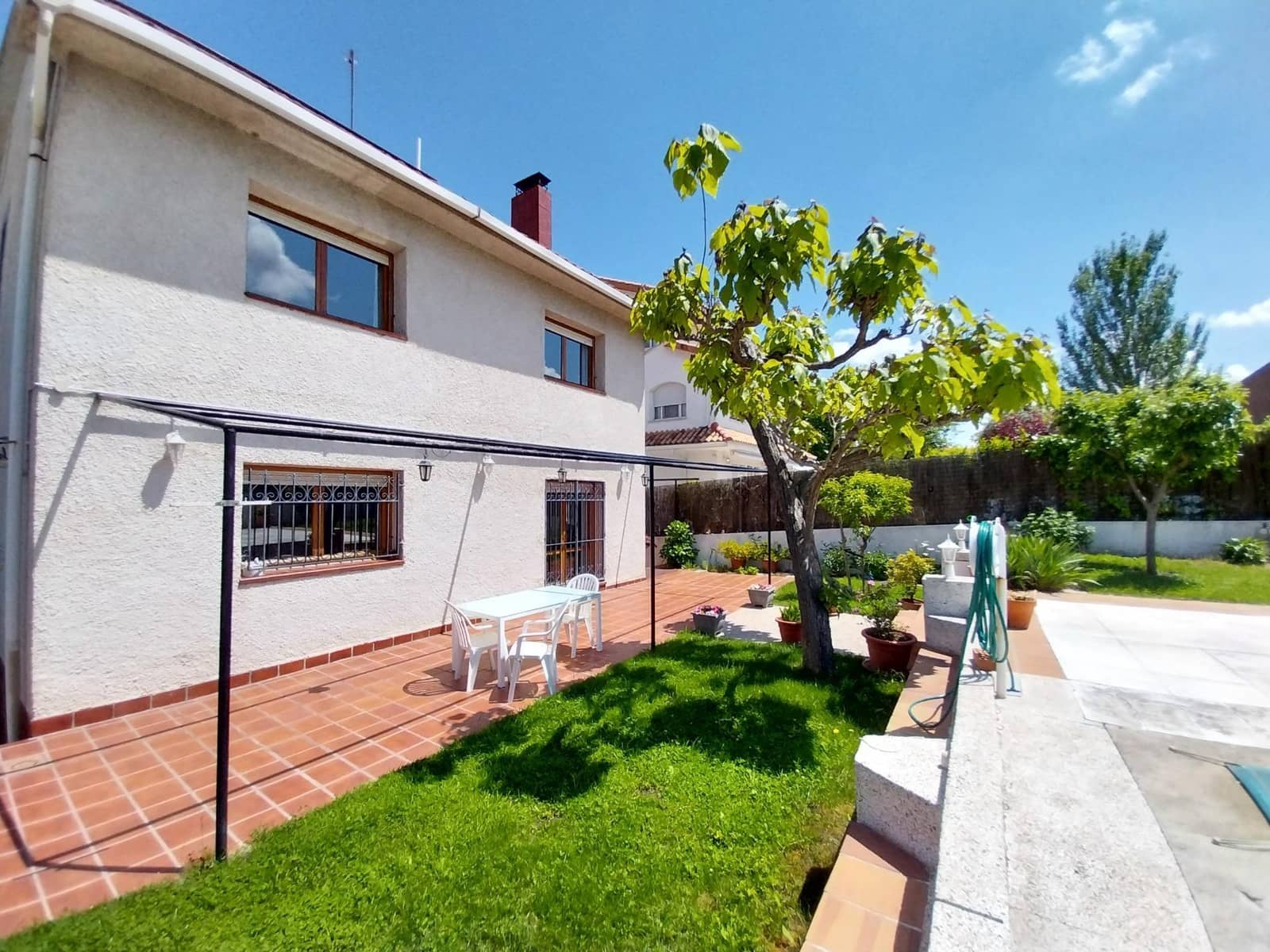 5 soverom Villa til salgs i Pozuelo de Alarcon med svømmebasseng garasje - € 1 450 000 (Ref: 8999525)