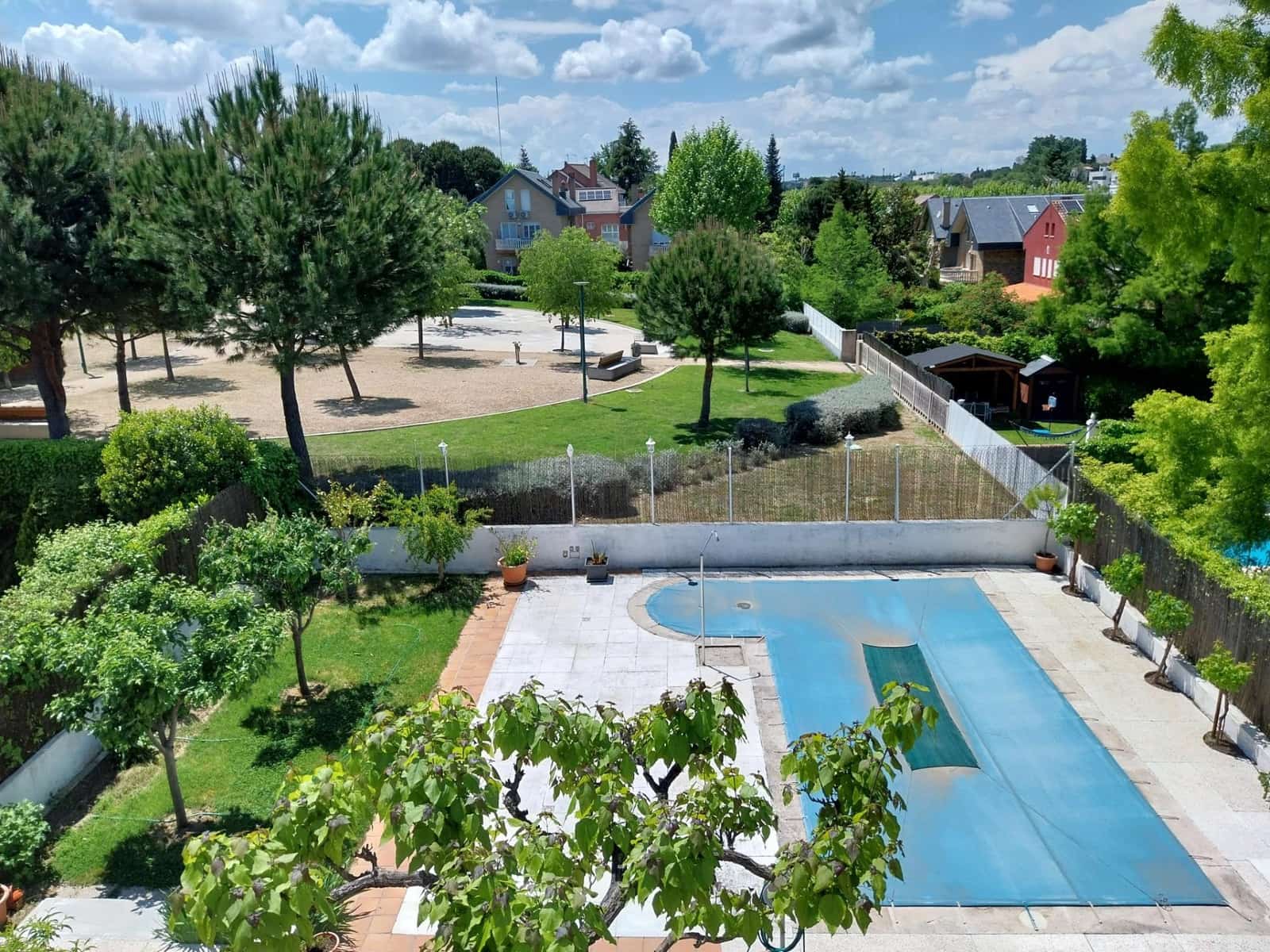 5 soverom Villa til salgs i Pozuelo de Alarcon med svømmebasseng garasje - € 1 450 000 (Ref: 8999525)