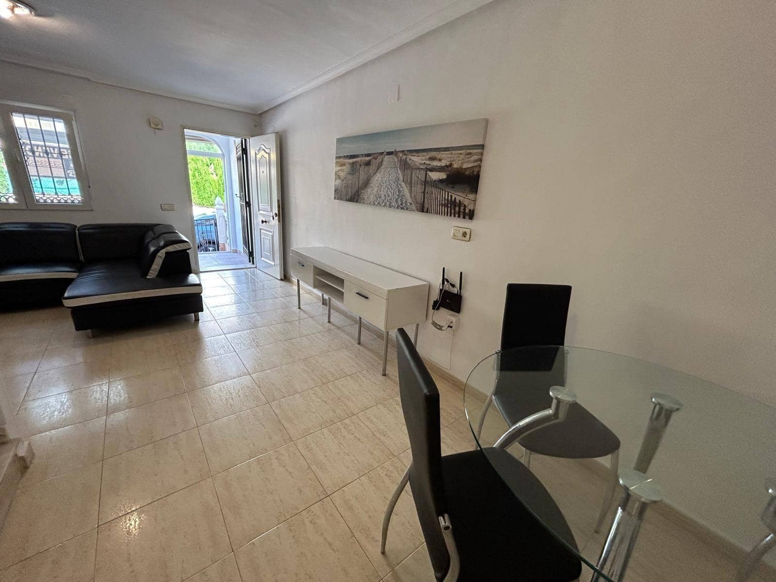 2 bedroom Apartment for sale in Torrevieja with pool - € 198,000 (Ref: 8999526)