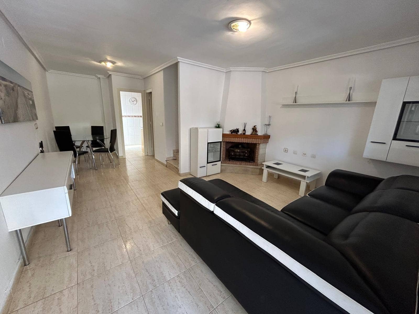 2 bedroom Apartment for sale in Torrevieja with pool - € 198,000 (Ref: 8999526)