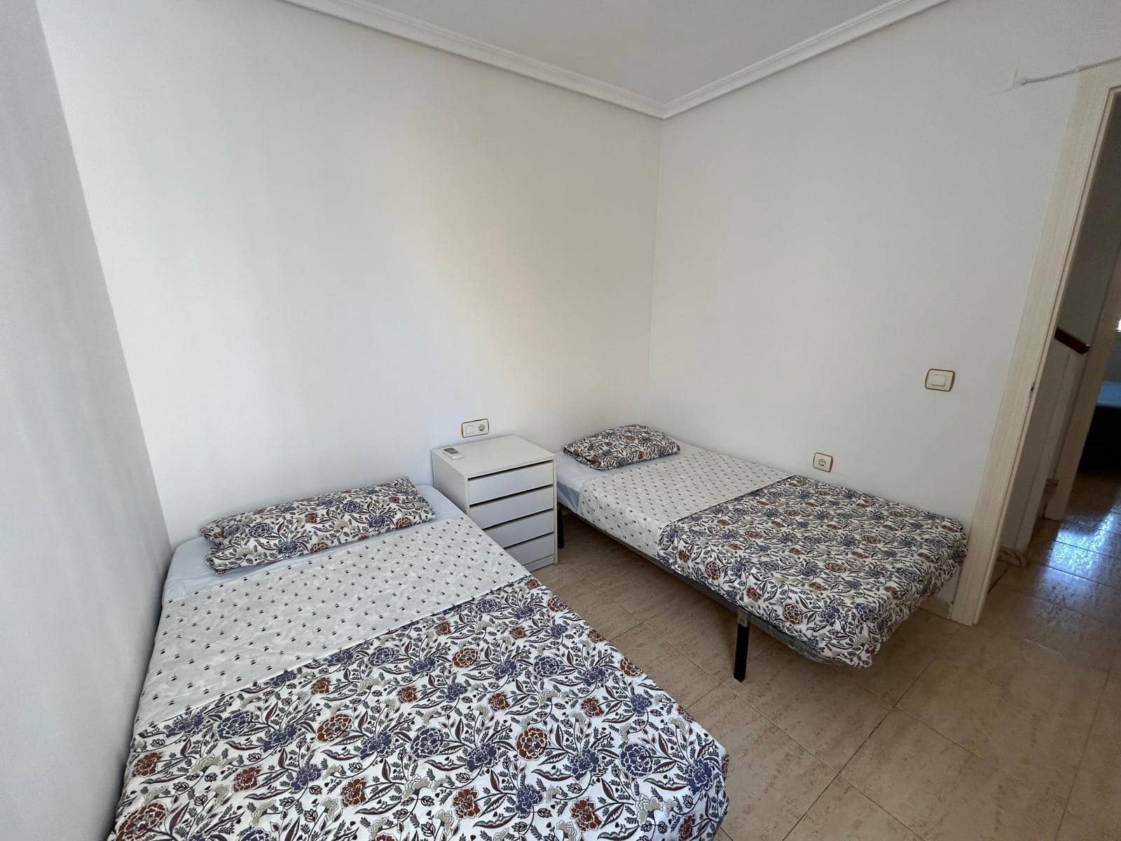 2 bedroom Apartment for sale in Torrevieja with pool - € 198,000 (Ref: 8999526)