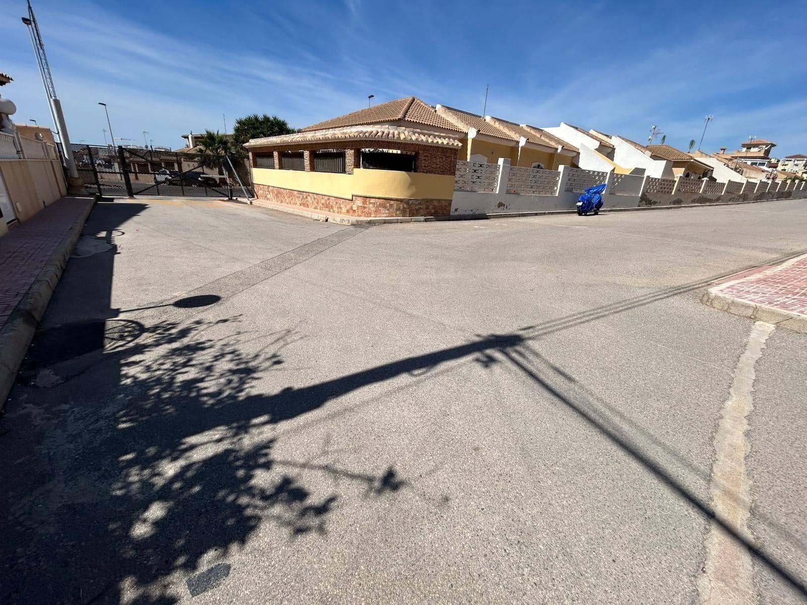 2 bedroom Apartment for sale in Torrevieja with pool - € 198,000 (Ref: 8999526)