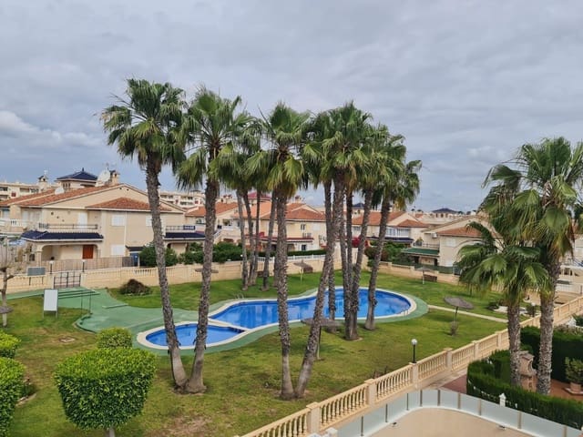 2 bedroom Bungalow for sale in Punta Prima, Orihuela with pool - € 174,900 (Ref: 8999527)