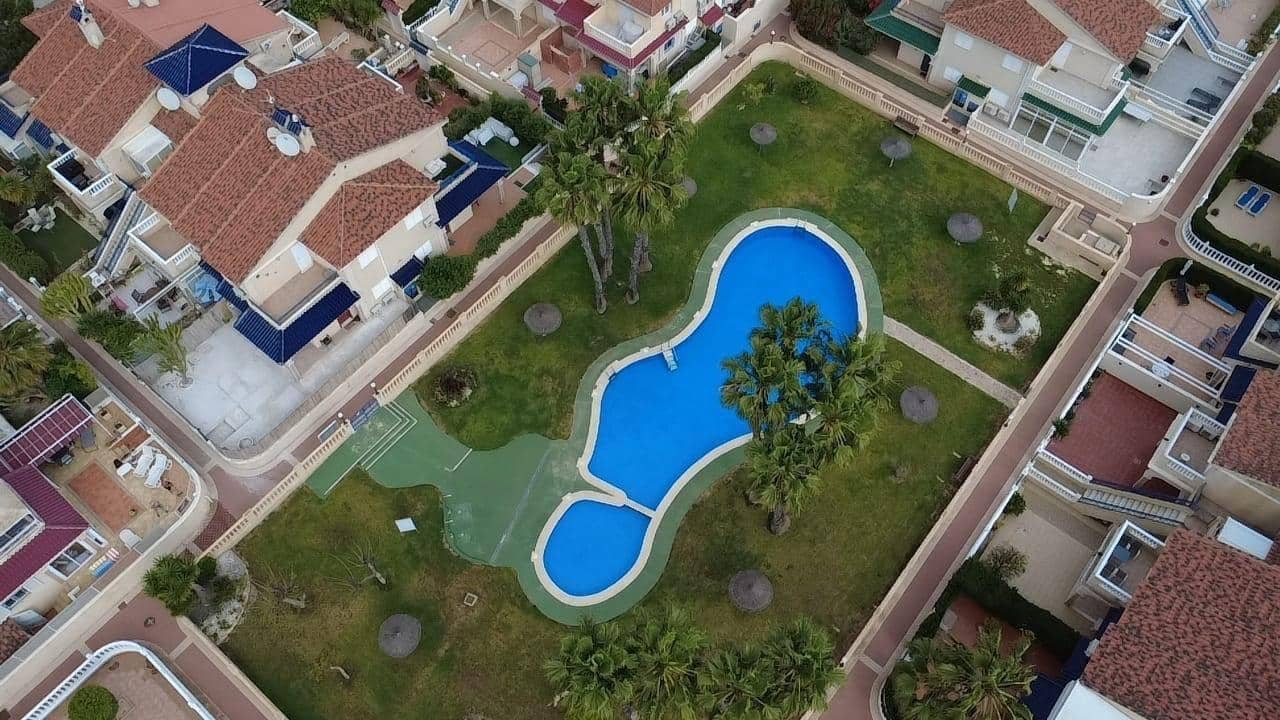 2 sovrum Bungalow till salu i Orihuela Costa med pool - 174 900 € (Ref: 8999527)