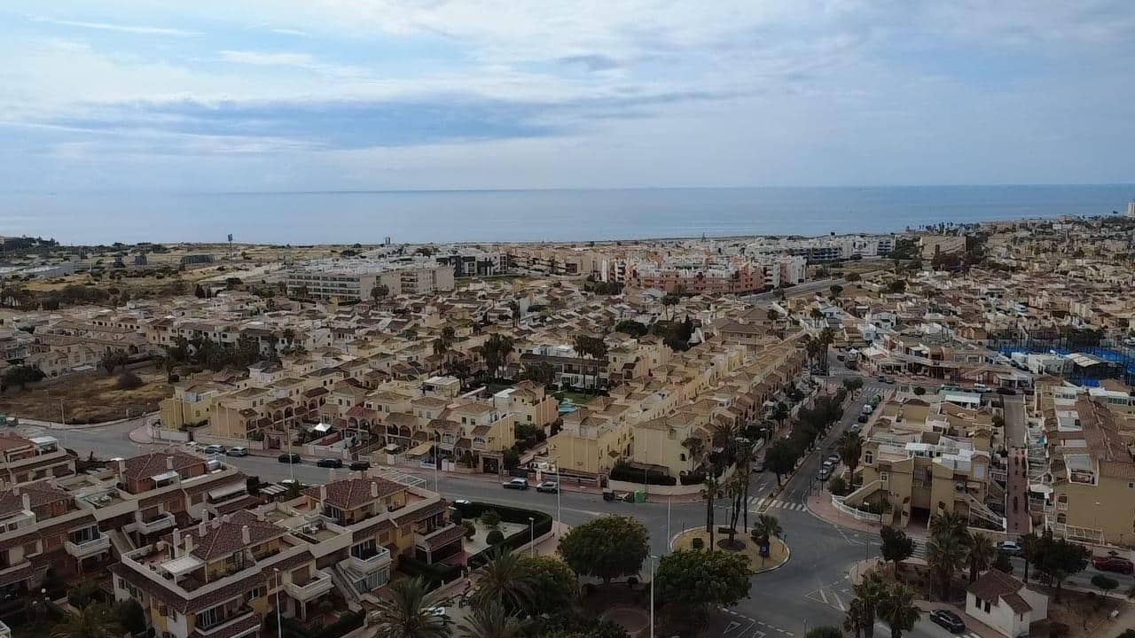 2 sovrum Bungalow till salu i Orihuela Costa med pool - 174 900 € (Ref: 8999527)