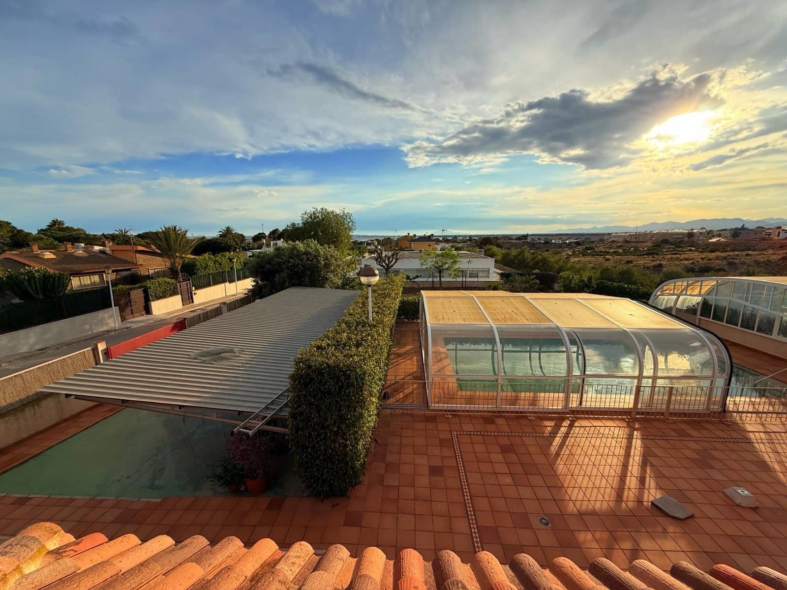 7 sypialnia Willa na sprzedaż w Santa Pola z basenem garażem - 1 375 000 € (Ref: 8999529)