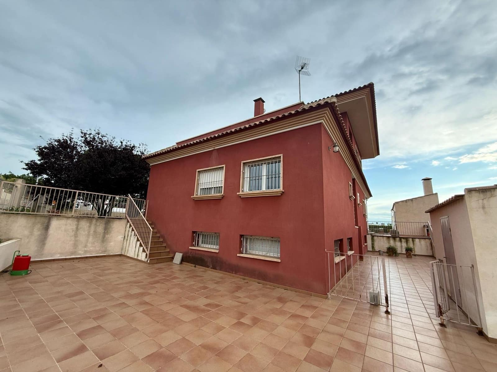 7 sypialnia Willa na sprzedaż w Santa Pola z basenem garażem - 1 375 000 € (Ref: 8999529)