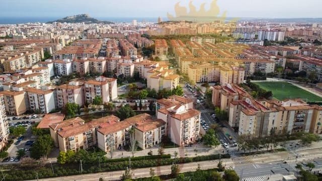 3 sovrum Lägenhet till salu i Virgen del Remedio - Parque lo Morant, Alicante stad - 49 000 € (Ref: 9001614)