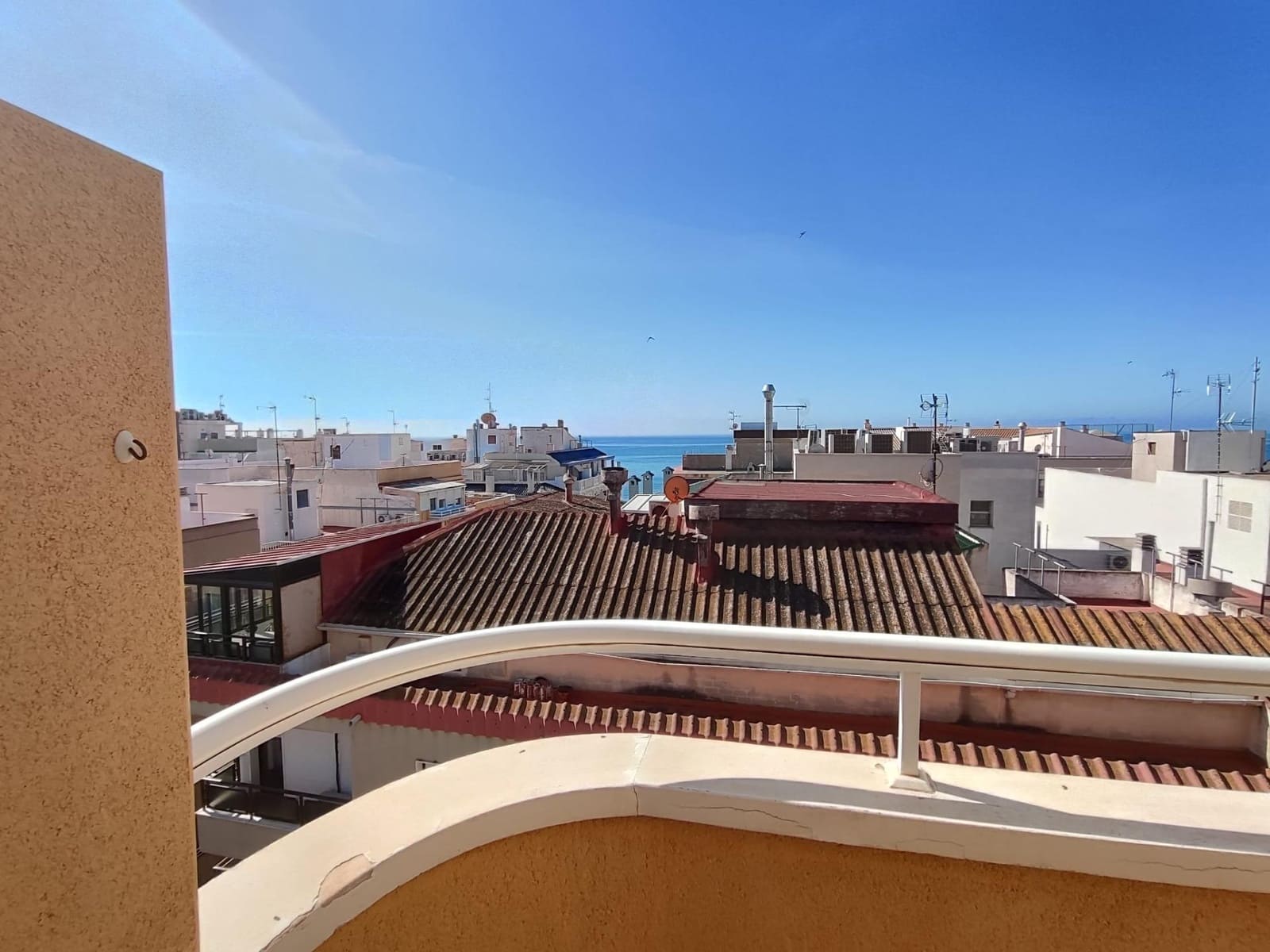 3 quarto Penthouse para venda em Torrevieja com garagem - 299 900 € (Ref: 9003646)