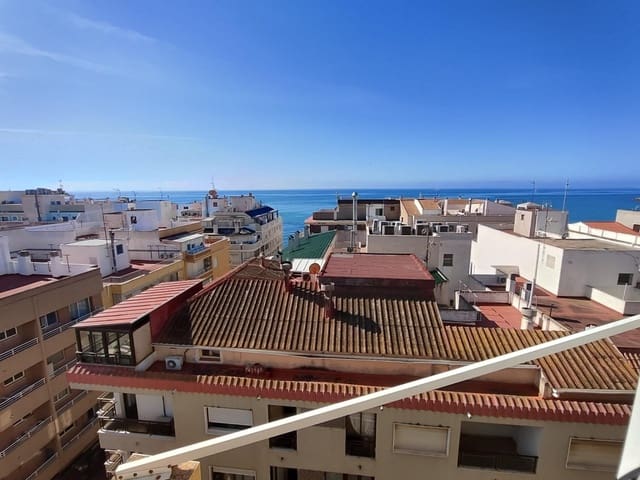 3 quarto Penthouse para venda em Torrevieja com garagem - 299 900 € (Ref: 9003646)