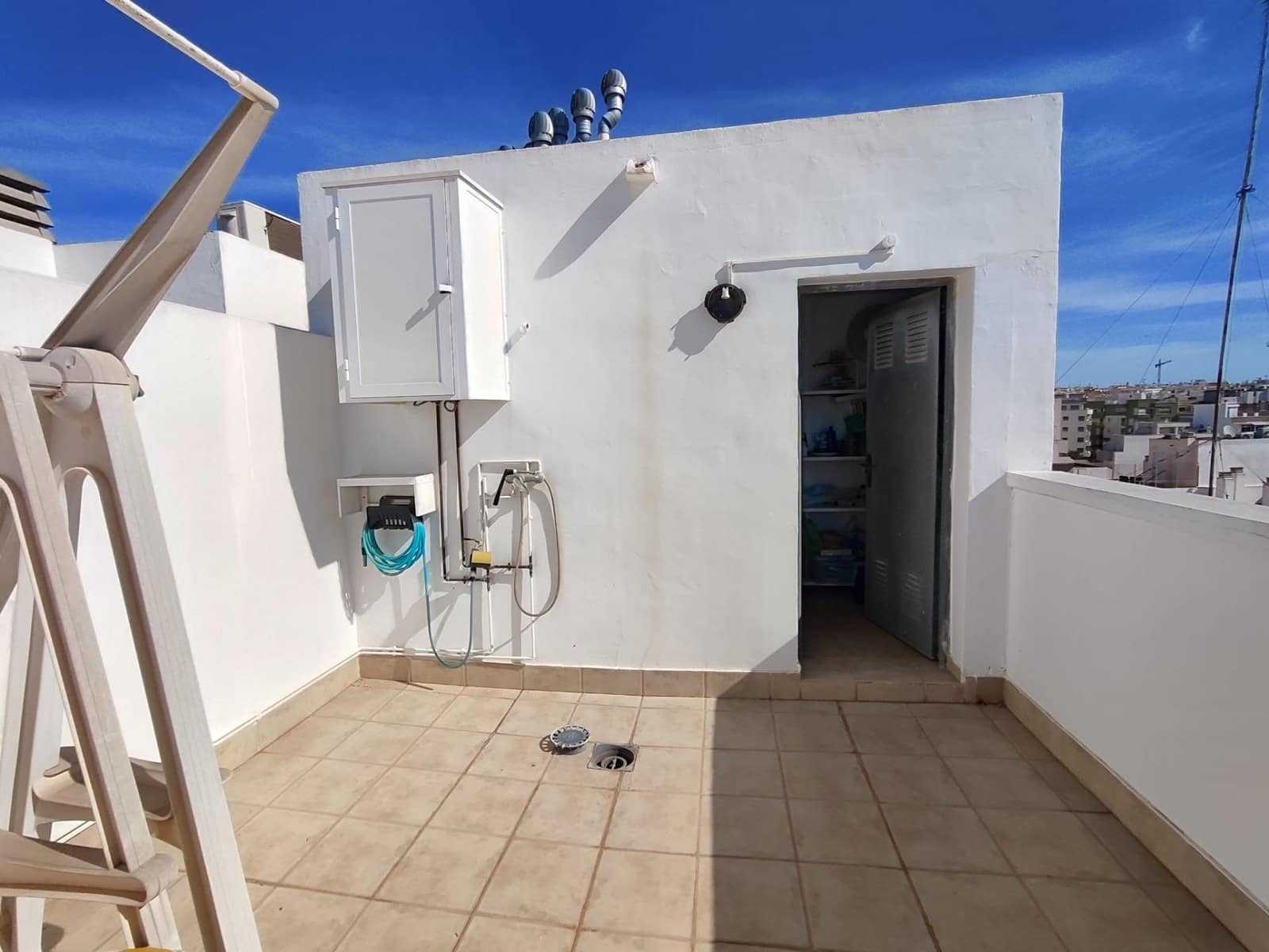 3 quarto Penthouse para venda em Torrevieja com garagem - 299 900 € (Ref: 9003646)