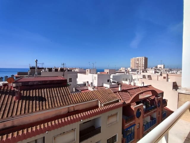 3 quarto Penthouse para venda em Torrevieja com garagem - 299 900 € (Ref: 9003646)