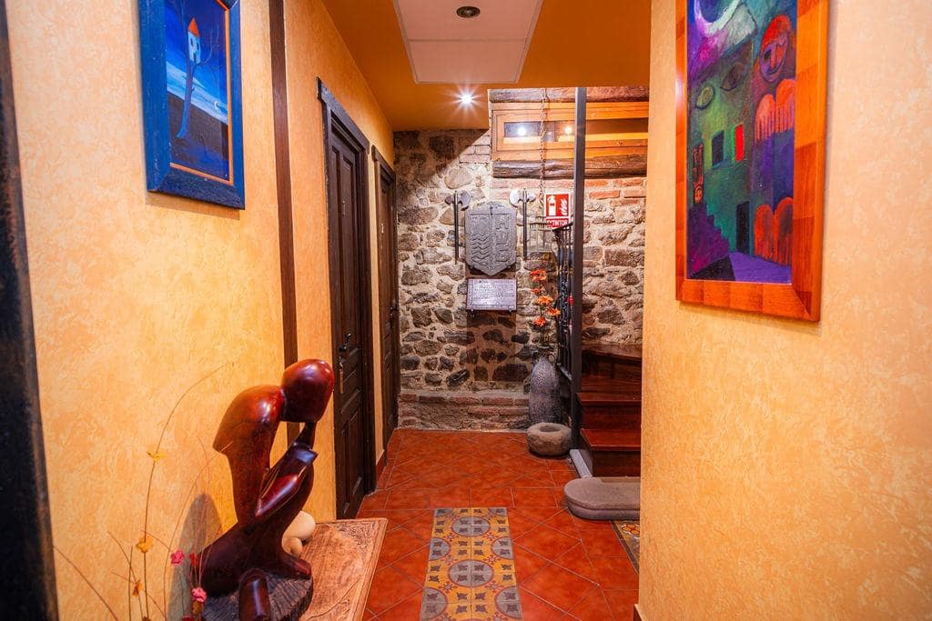 8 soveværelse Villa til salg i Lena - € 220.000 (Ref: 9003647)