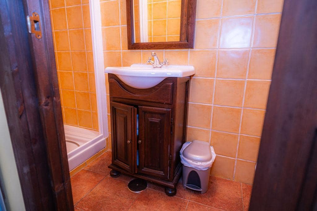 8 soveværelse Villa til salg i Lena - € 220.000 (Ref: 9003647)