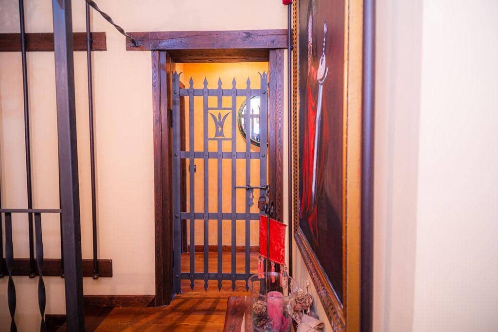 8 soveværelse Villa til salg i Lena - € 220.000 (Ref: 9003647)