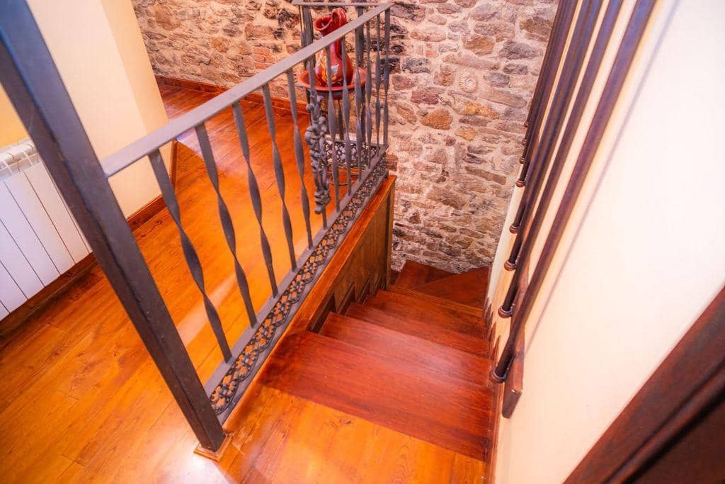 8 soveværelse Villa til salg i Lena - € 220.000 (Ref: 9003647)