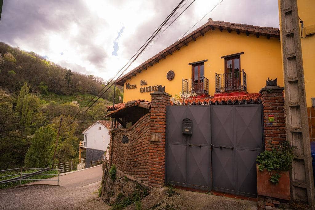 8 soveværelse Villa til salg i Lena - € 220.000 (Ref: 9003647)