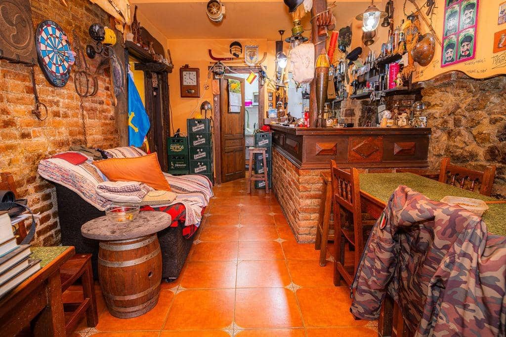 8 soveværelse Villa til salg i Lena - € 220.000 (Ref: 9003647)