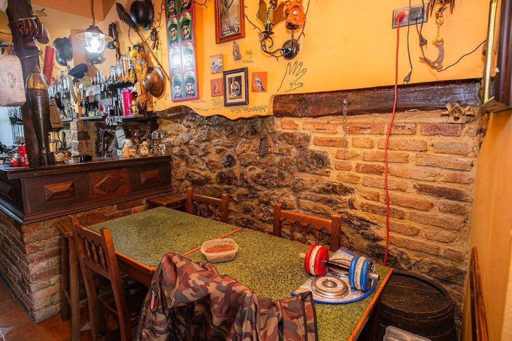 8 soveværelse Villa til salg i Lena - € 220.000 (Ref: 9003647)