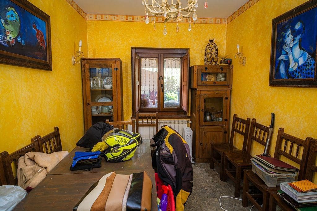 8 soveværelse Villa til salg i Lena - € 220.000 (Ref: 9003647)